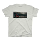 MOTU_DesignのRed Butterfly 蝶 Regular Fit T-Shirt