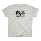 akane_art（茜音工房）のモノクロチワワ（おすまし） Regular Fit T-Shirt