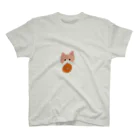 お花屋さんのあんぱんを咥えた猫 スタンダードTシャツ