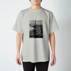 富士山の猫と海と猿島 Regular Fit T-Shirt