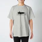 黒猫メディア / nya3（にゃにゃにゃ）の浮き輪と黒猫さん Regular Fit T-Shirt