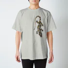 ツバメ堂の茶色のトカゲ Regular Fit T-Shirt