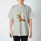 黒狐堂のでっかい魚をカミさんに！ Regular Fit T-Shirt