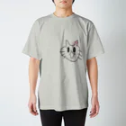 リボンネコのファー？！？？！って言ってるネコ Regular Fit T-Shirt