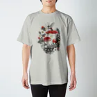 OJIKのオオスカシバとベニテングタケ Regular Fit T-Shirt