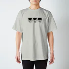 猫ねむりzzz..の後ろ姿三兄弟にゃんこ Regular Fit T-Shirt