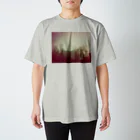 カニのおみせの夜の街の馬 Regular Fit T-Shirt