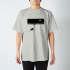 yawarakanezumiの雪原の犬 Regular Fit T-Shirt