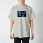 BLUE HOURの夕方のマーガレット Regular Fit T-Shirt