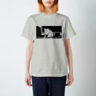 みいこのテレビ前のねこ Regular Fit T-Shirt