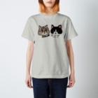 ブドウのブドウのニャンコのフレンズ　スタンダードTの2ニャンコ Regular Fit T-Shirt