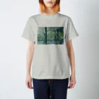 かりかりの雪の足跡 Regular Fit T-Shirt