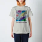 夜の闇に、色の魔法をかけながら。の雲 Regular Fit T-Shirt