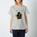 tamy  photoの可愛がってくれます？　ブランケット Regular Fit T-Shirt