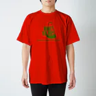 KIKUUUDESIGNのone tarp-green Regular Fit T-Shirt