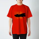 九太。の気まぐれショップの黒赤ペンキくん Regular Fit T-Shirt