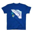 Ayano & Dolphinのリュウグウノツカイ&イルカ Regular Fit T-Shirt