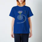 Nursery Rhymes  【アンティークデザインショップ】の渦巻　（透過） Regular Fit T-Shirt