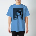 いきものだもののオフショットの真珠の耳飾りさん Regular Fit T-Shirt