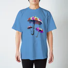 月夜のタツノオトシゴのwalking in the rain Regular Fit T-Shirt