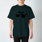 ktmの3人の黒いネコ Regular Fit T-Shirt