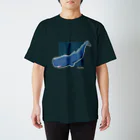 Kinkadesign うみのいきものカワイイShopのマッコウクジラの冒険 スタンダードTシャツ