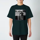 VJNOMU STOREのSMILE TEE -EXTENDED VER- Regular Fit T-Shirt