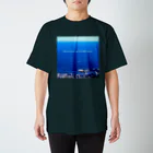 purring moreのBlue sea, blue sky, and white waves. スタンダードTシャツ