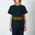 kumakumaのちんちん冠 Regular Fit T-Shirt