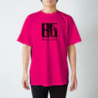 飛び出せ！ ささみショップのBlack & GAL Regular Fit T-Shirt