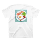   KOIZUMI CHIAKI shopの表ロゴ！裏面ミント背景朝食 Regular Fit T-Shirtの裏面