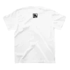 弧十郎デザインショップのkojuro_design03 Regular Fit T-Shirtの裏面