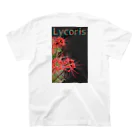 アニマル四字熟語のリコリス　彼岸花　LYCORIS Regular Fit T-Shirtの裏面