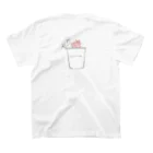 ミトの雑貨屋のカップラーメンのふたをとめるポメ Regular Fit T-Shirtの裏面