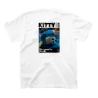 The Kitten ™︎のEgssy magazin Regular Fit T-Shirtの裏面