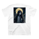 AI Fantasy Art ShopのJapanese horror art① Regular Fit T-Shirtの裏面