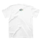 a y u のサメ Regular Fit T-Shirtの裏面