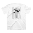 ぎのうし群のドローンの時代モノクロバージョン Regular Fit T-Shirtの裏面