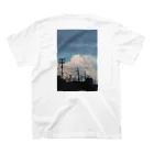 Sumoriva Shopの夏の雲 背面 スタンダードTシャツの裏面