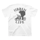 nidan-illustrationの"URBAN LIFE" #2 Regular Fit T-Shirtの裏面