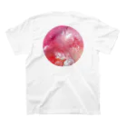NANA YAMAGUCHI ART SHOPの祝福-Blessing- Regular Fit T-Shirtの裏面