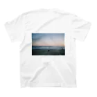 kyari dolphinのsea Tシャツ 티셔츠の裏面