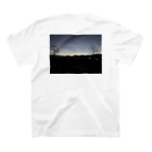 2929gawDesignShop358のEarly winter sunrise スタンダードTシャツの裏面