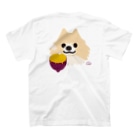 イラスト MONYAAT のバックプリント 焼き芋 味を知ったポメラニアン Regular Fit T-Shirtの裏面
