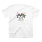 にこねこ【保護猫の保育園】のさくらとつくし（バックプリント）Tシャツ スタンダードTシャツの裏面