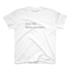 One life, Many answers｜札幌学院大学公式のOne life, Many answers／バックプリント：ロゴマーク（英文カラー） Regular Fit T-Shirt