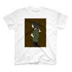 海谷子猫のユリを持つ女 Regular Fit T-Shirt