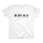 Naa Piano Music (ピアノデザインコレクション)の🎼 ピアノ 鍵盤　(モノクロデザインver.) Regular Fit T-Shirt