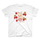 漫画家・冬川智子SHOP　Ramune（ラムネ）のいちご柄のかぼちゃぱんつ白ねこ Regular Fit T-Shirt