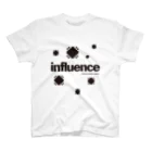 Infledge DesignのINFLUEMCE BLK Regular Fit T-Shirt